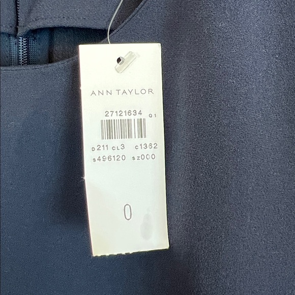 NWT Ann Taylor dark navy blouse women’s size 0 business casual - Picture 4 of 11